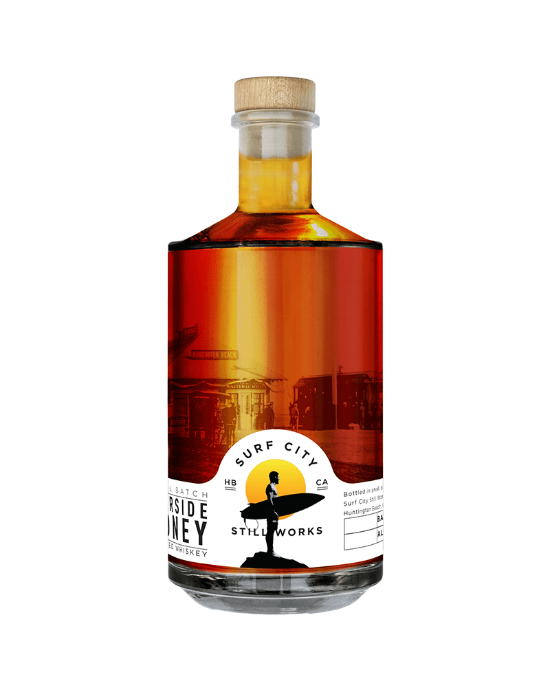 Surf City todavía funciona Whisky bourbon con miel junto al muelle - Whiskey