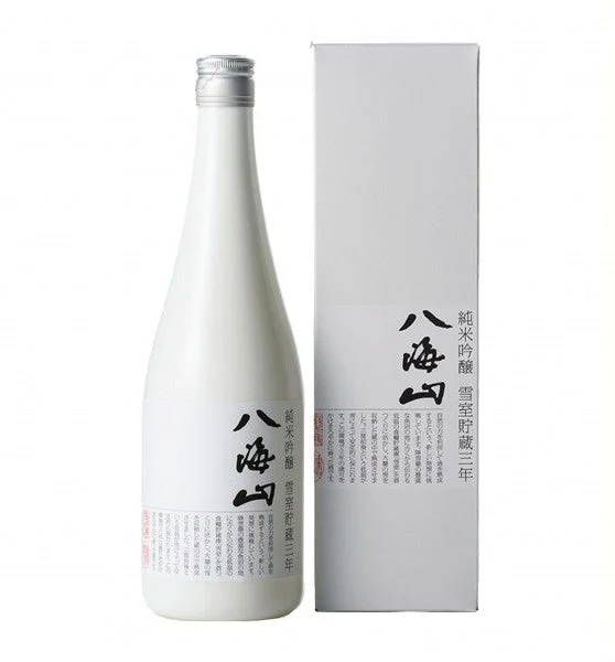 Hakkaisan Yukimoro Snow Aged Junmai Ginjo 8 Year Old Sake | 720ML